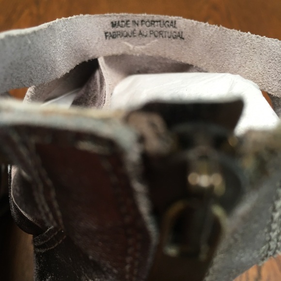 FREE PEOPLE leather ankle boot Euro 37 US 7. In a bronze brushed wornlook design - Picture 7 of 9